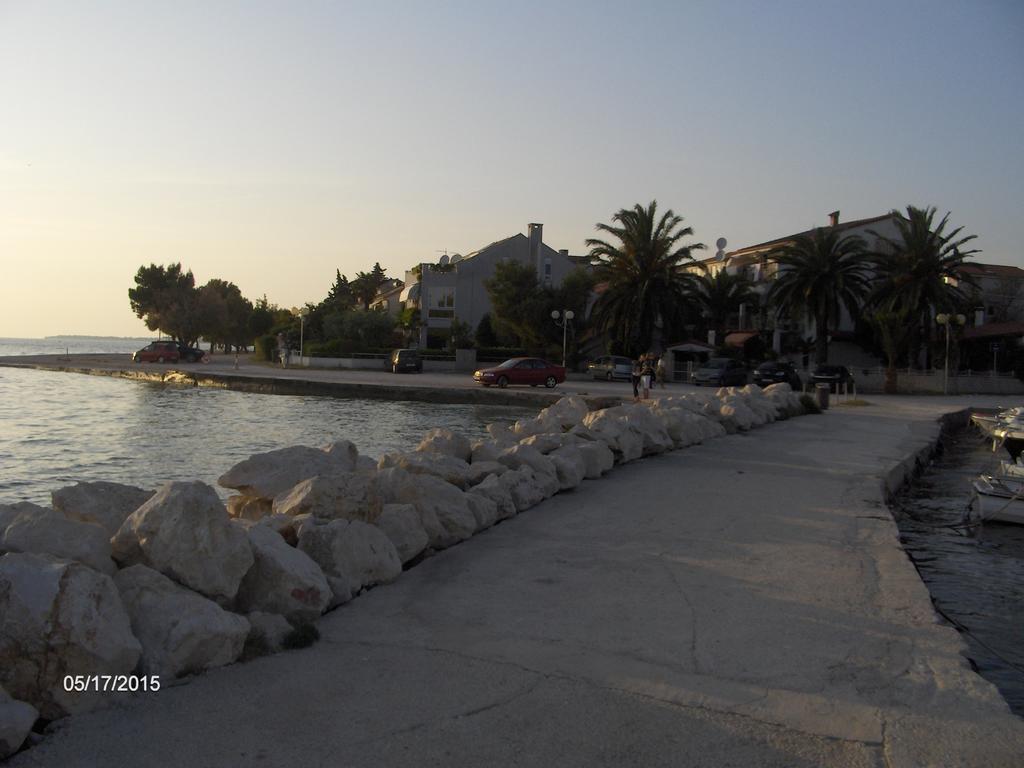Apartment Tome Diklo زادار الغرفة الصورة