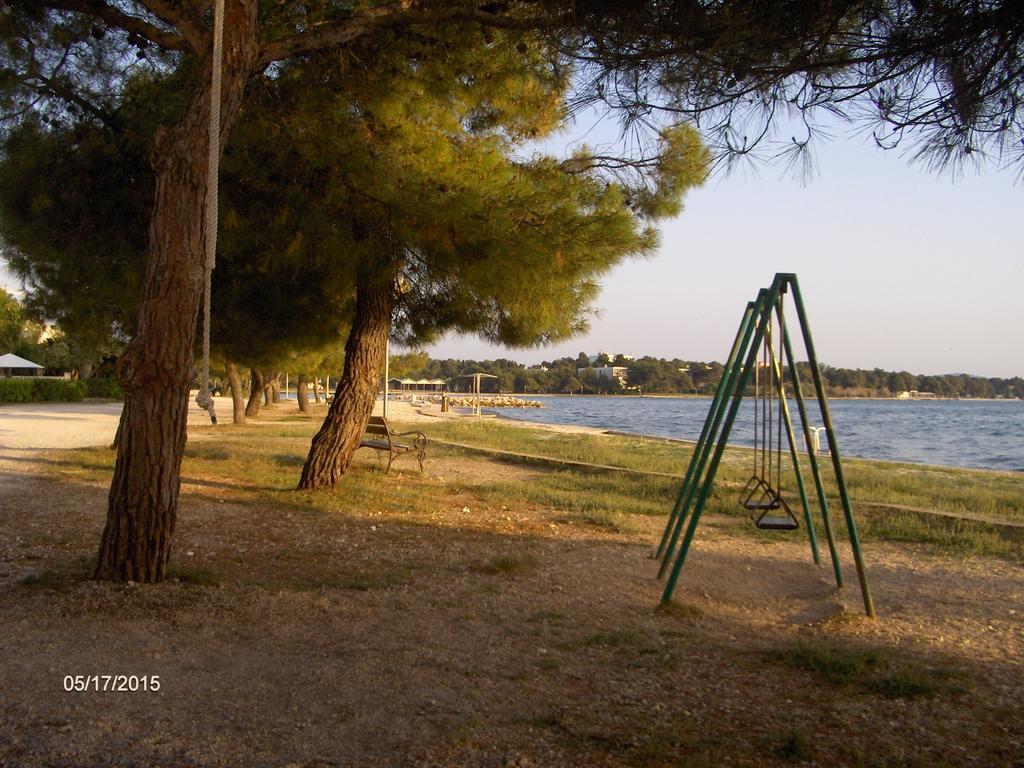 Apartment Tome Diklo زادار الغرفة الصورة