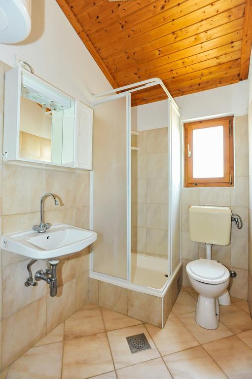 Apartment Tome Diklo زادار الغرفة الصورة